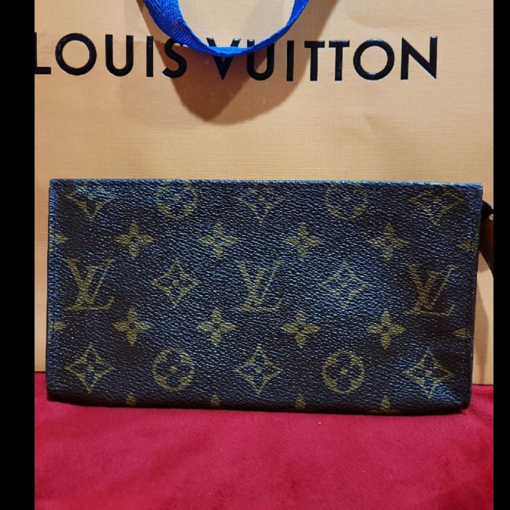 Louis Vuitton Monogram cosmetic Pouch / Pochette